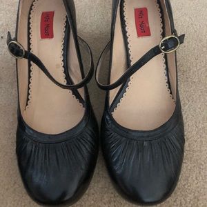 Miz mooz heels size 8.5